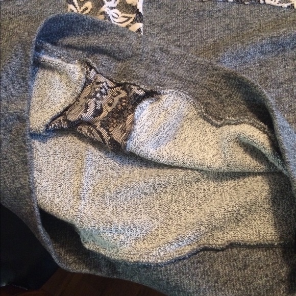 Forever 21 french terry cold shoulder sweater - Picture 6 of 7